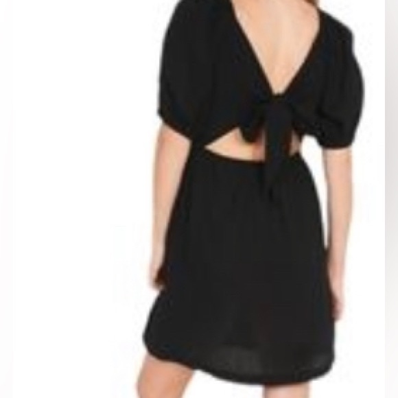 NWT Tan Waist Defined Puff Sleeves w/ Tie Back- Small - Picture 14 of 14